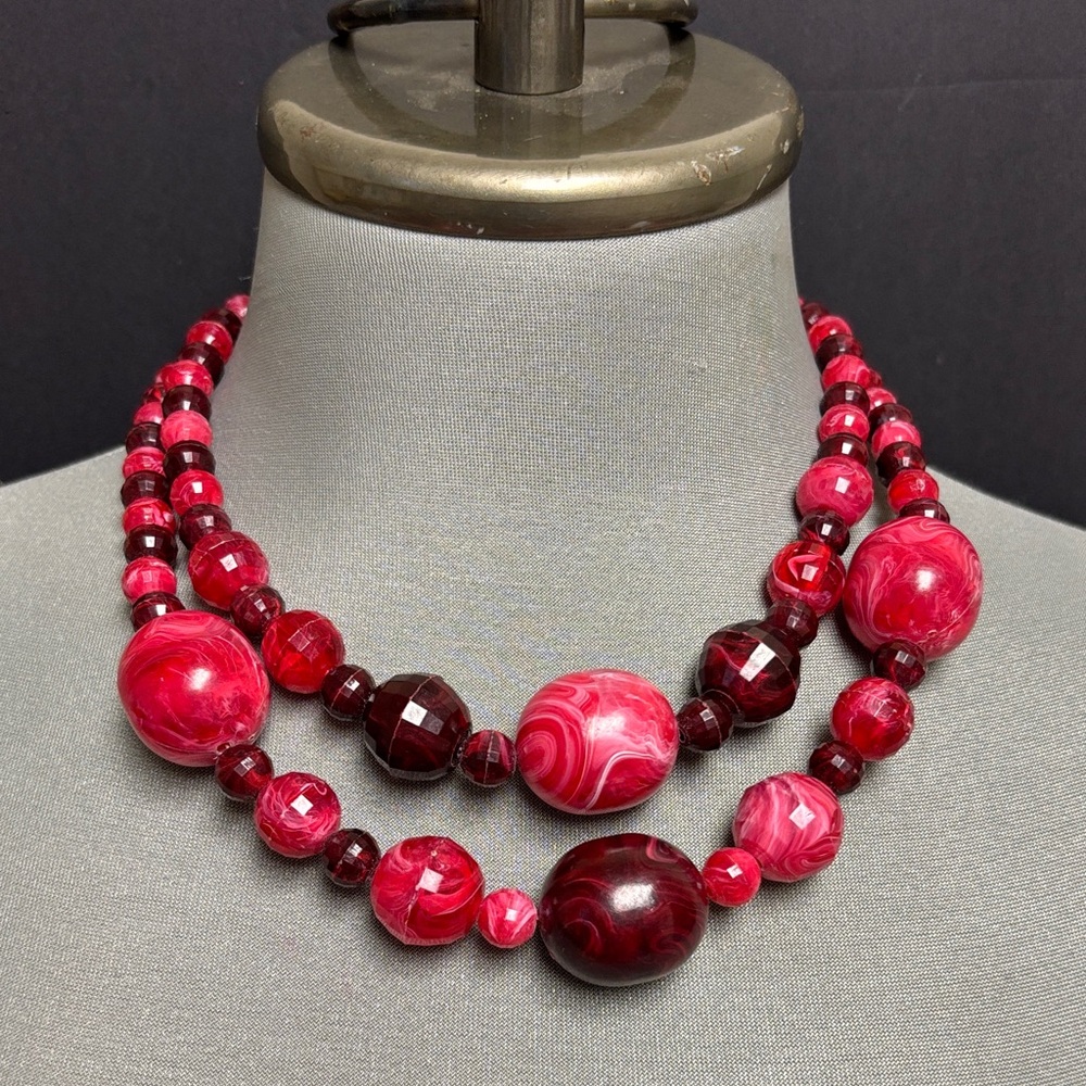 Vintage Red and Burgundy Double Strand Marbled Plastic Faceted Bead Necklace